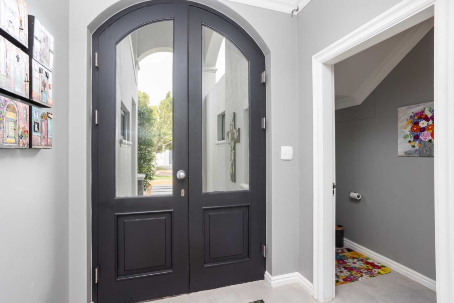 4 Bedroom Property for Sale in Val De Vie Estate Western Cape